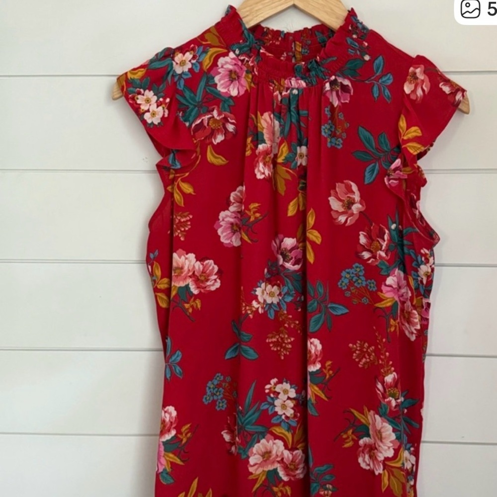 Floral Ruffle Mock-Neck Women's Top - Red